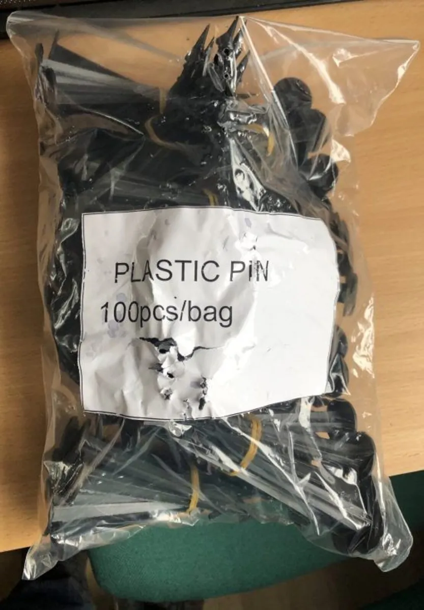 Weed Control Fabric-Accessories Plastic Pegs - Image 2