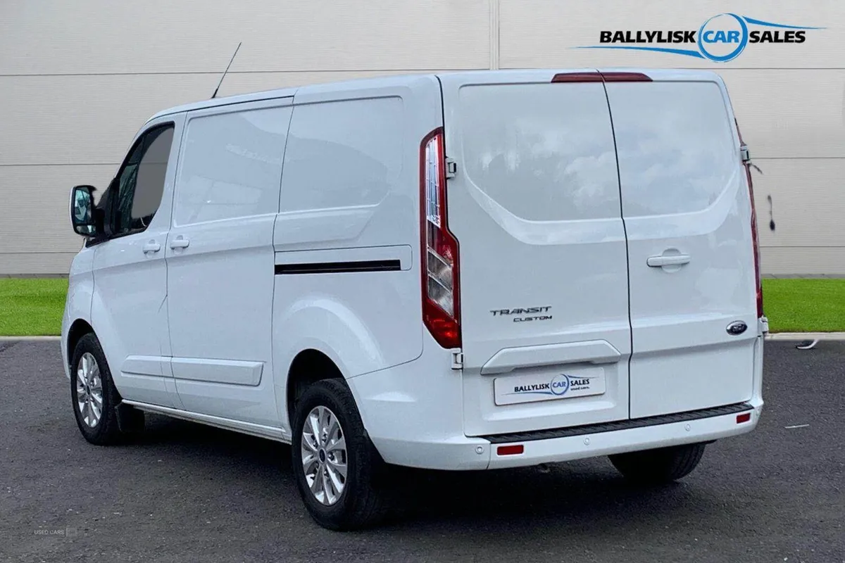 Ford Transit Custom 2.0 280 EcoBlue 130PS Limited - Image 2