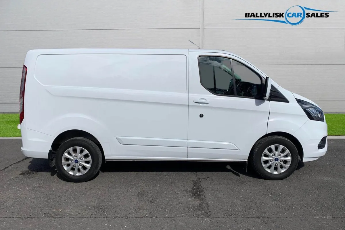 Ford Transit Custom 2.0 280 EcoBlue 130PS Limited - Image 3