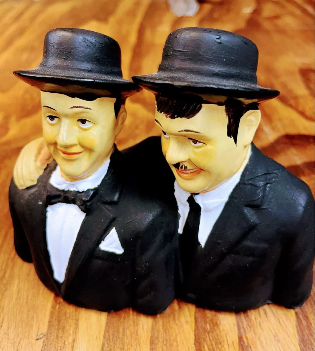 Laurel and Hardy collection - Image 1