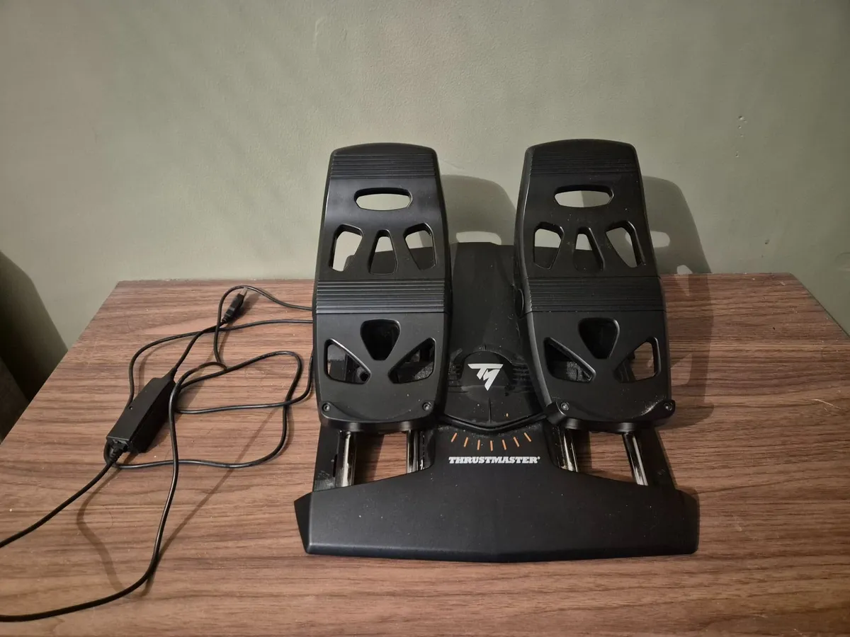 G56 HOTAS / Rudder Pedals / TrackIR5 Headtrack - Image 2