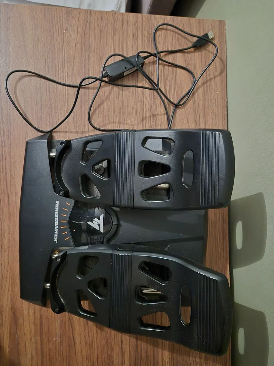 G56 HOTAS / Rudder Pedals / TrackIR5 Headtrack - Image 4