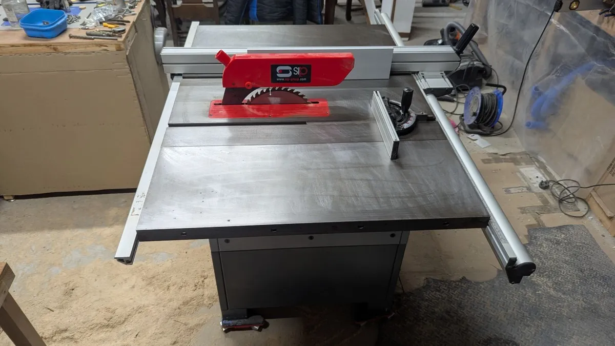 SIP 10" Professional Cast Iron Table Saw - Image 4