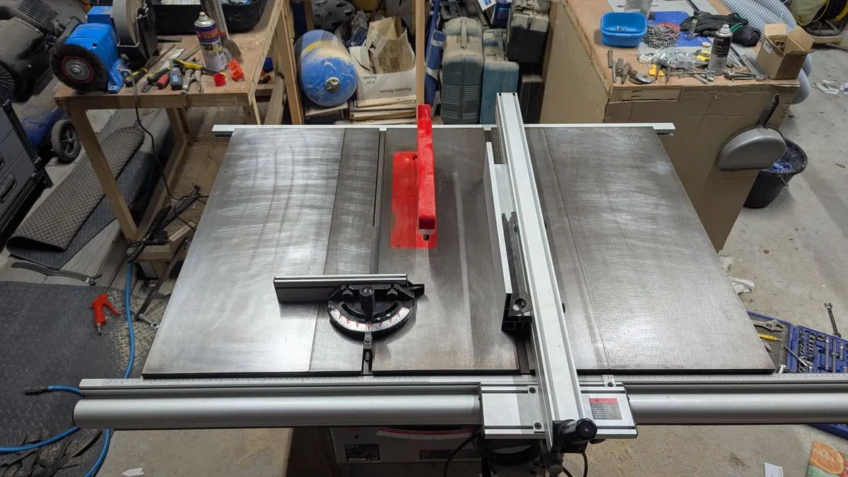 SIP 10" Professional Cast Iron Table Saw - Image 1