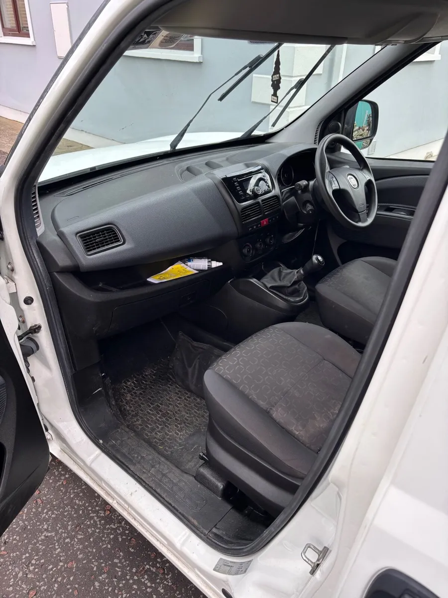 Fiat Doblo 2018 - Image 2