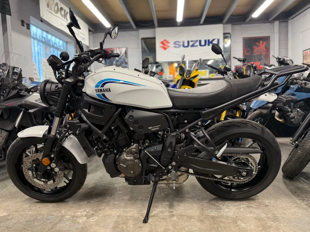2024 Yamaha XSR700 - Image 4