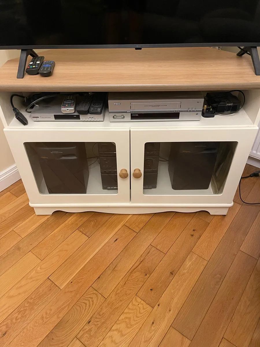 Television Stand - Image 3