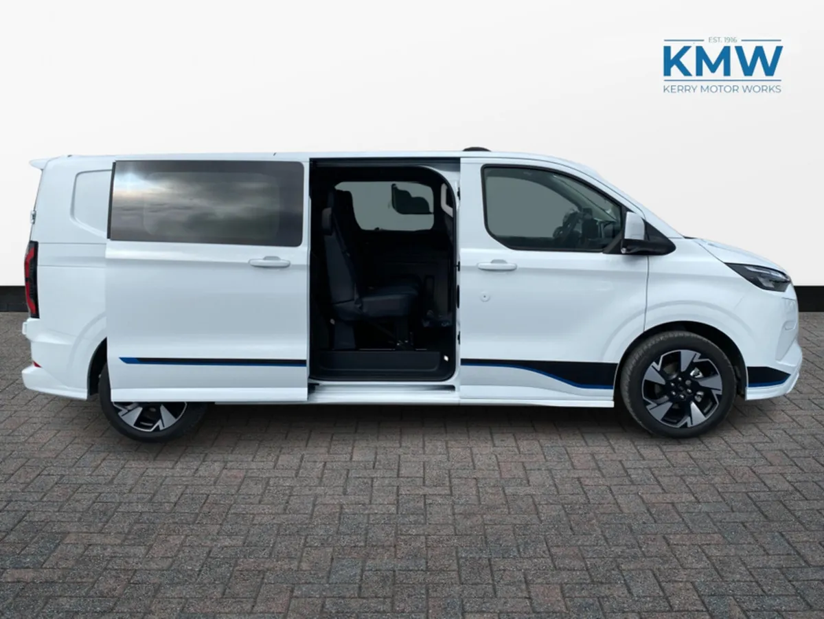 Ford Transit Custom Sport 2.5 PHEV AUTO 6.2 FWD - Image 4