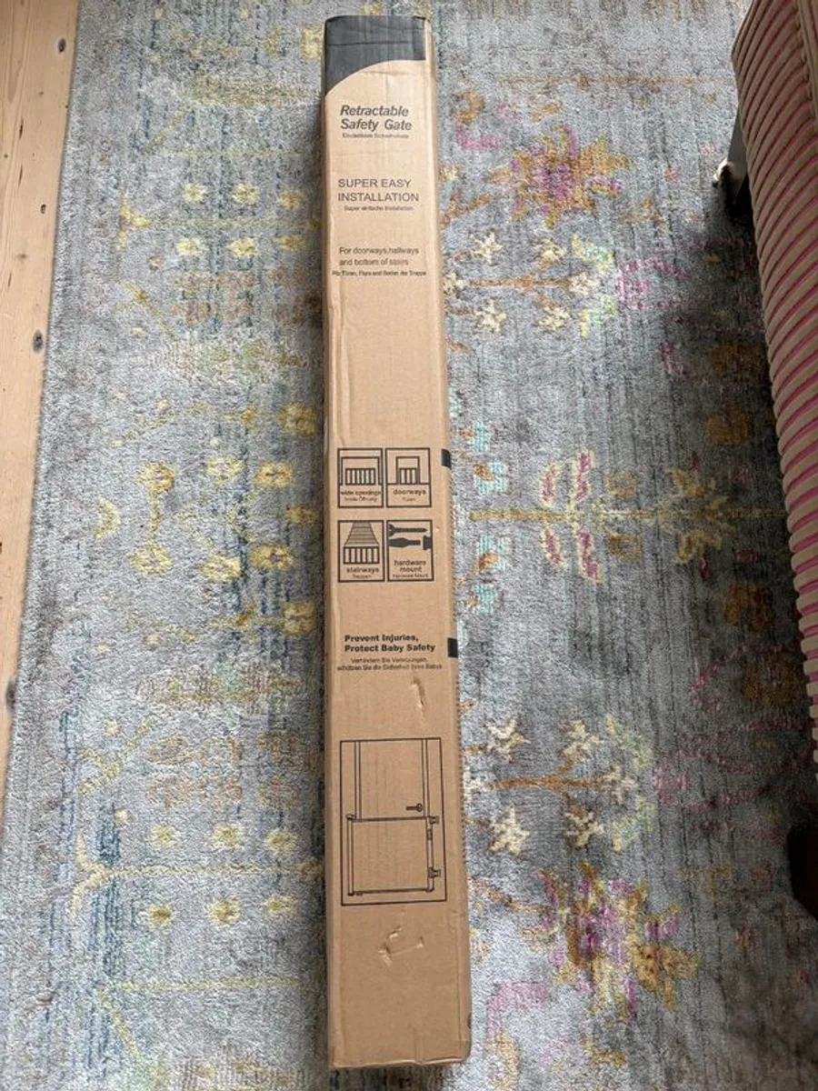 Stair gate - brand new - Image 3