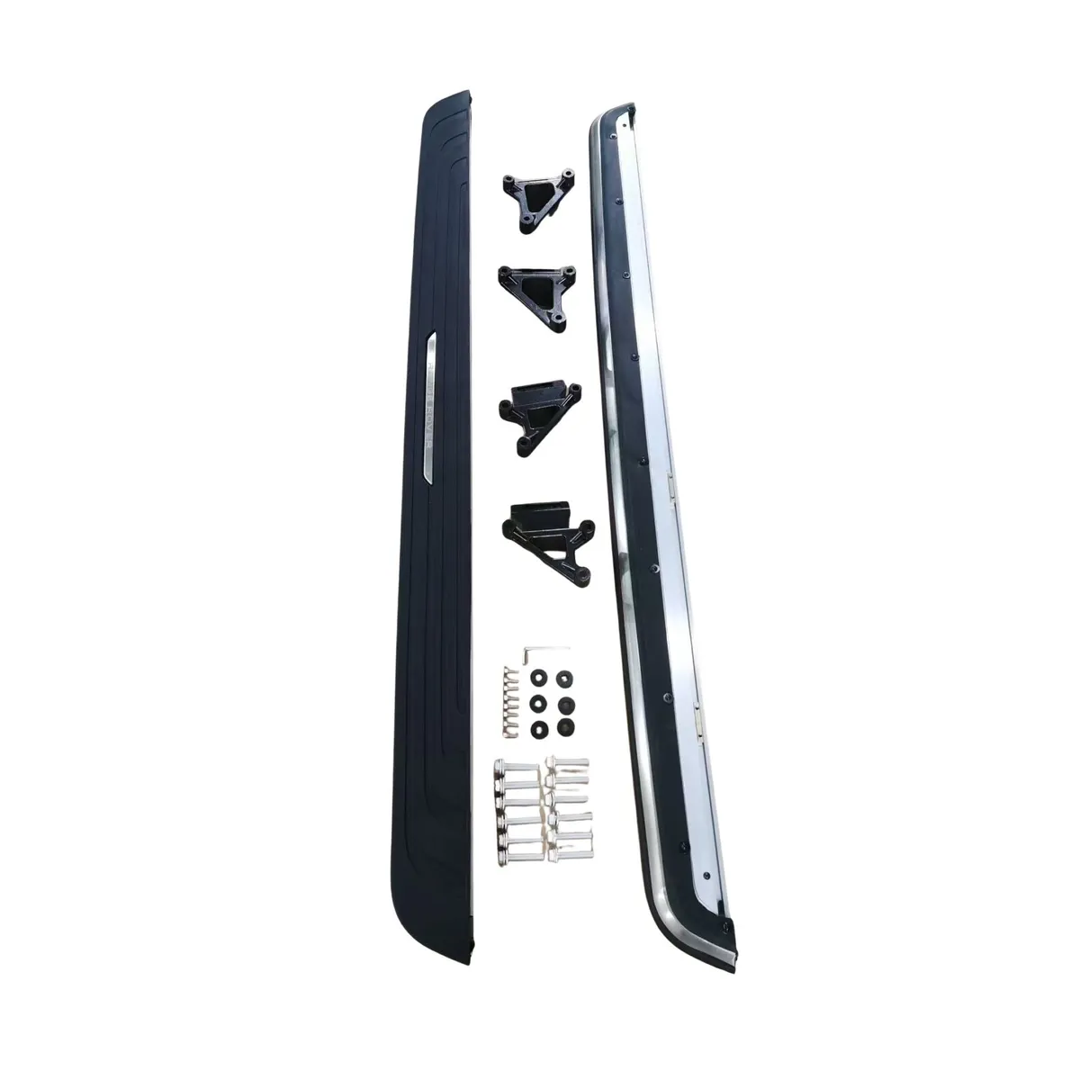 RANGE ROVER SPORT & VOGUE 2023+ SILVER SIDE STEPS - Image 2