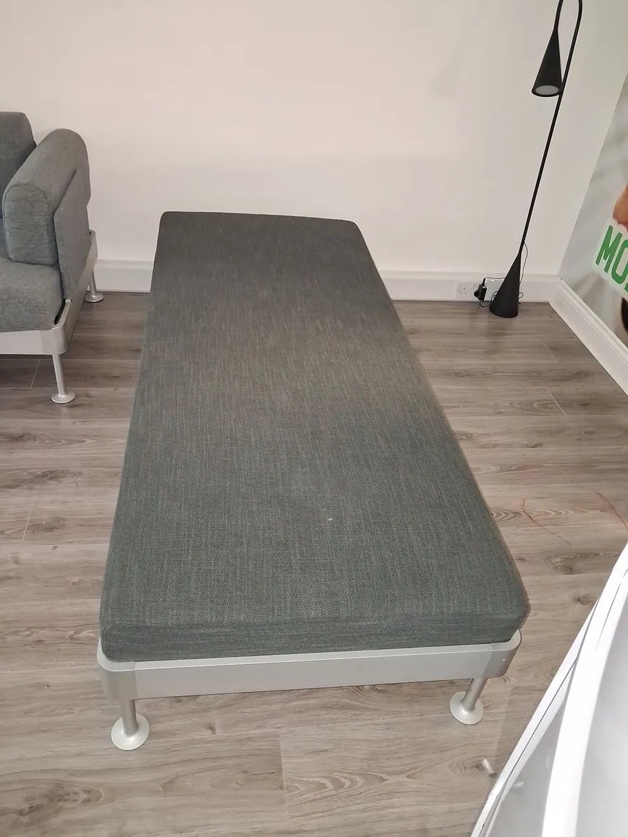 Office furniture - Image 3