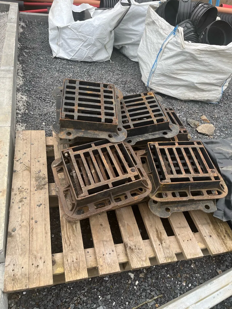 C250 gully grates