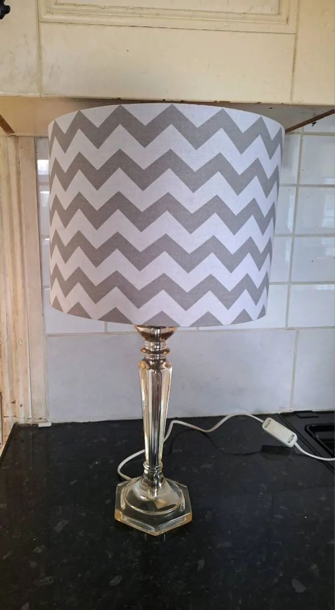 Lovely table lamp with zig zig shade - Image 1