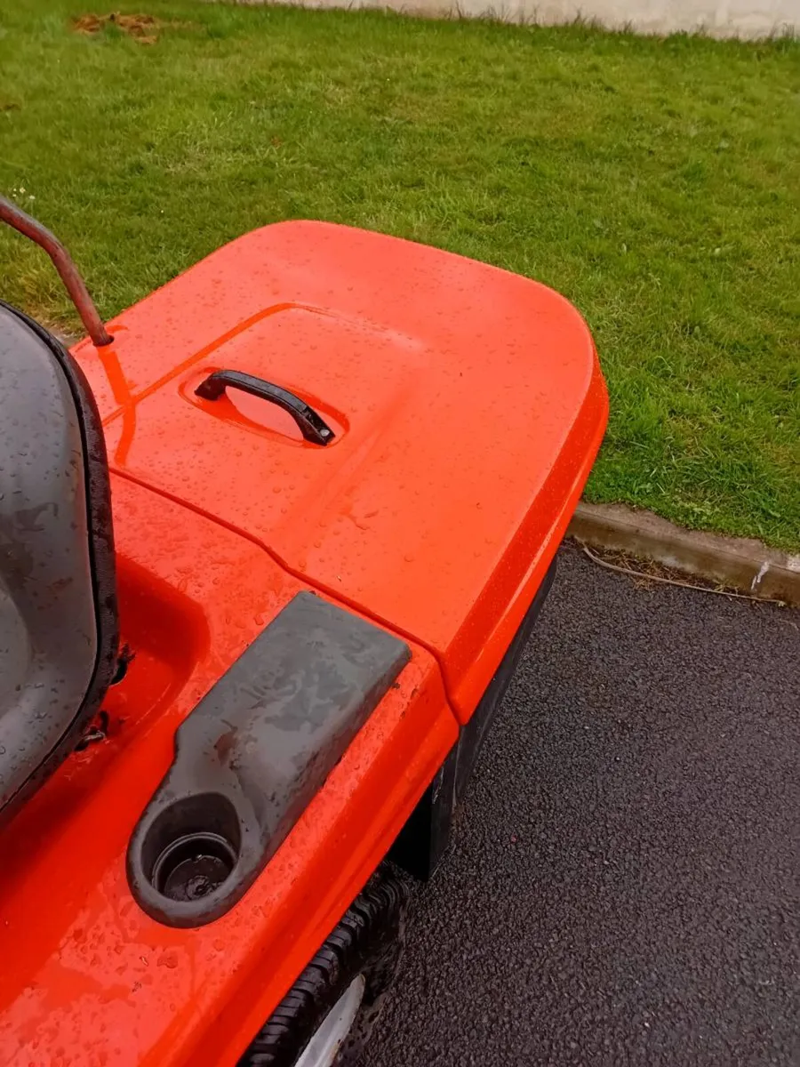 Ride on lawnmower - Image 3