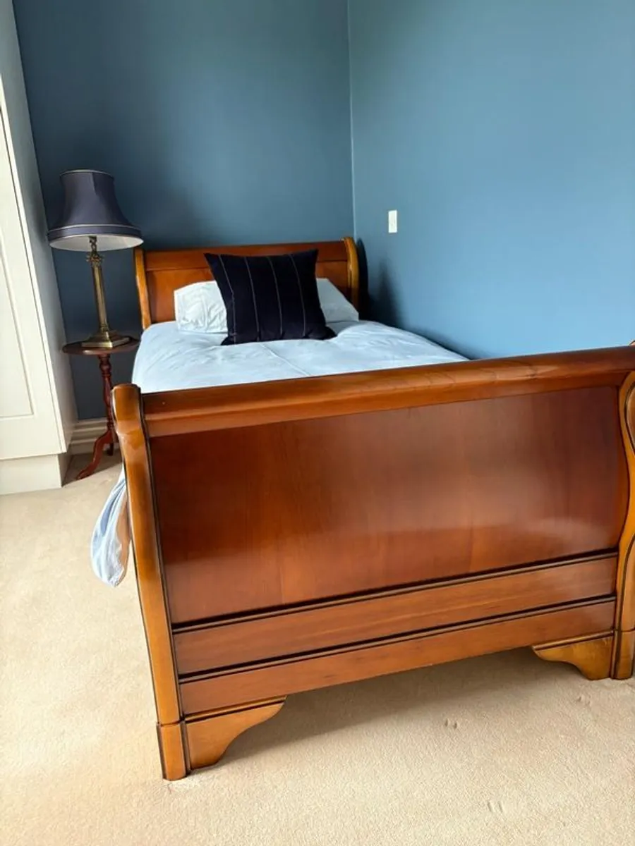 Mahogany sleigh bed - single bed