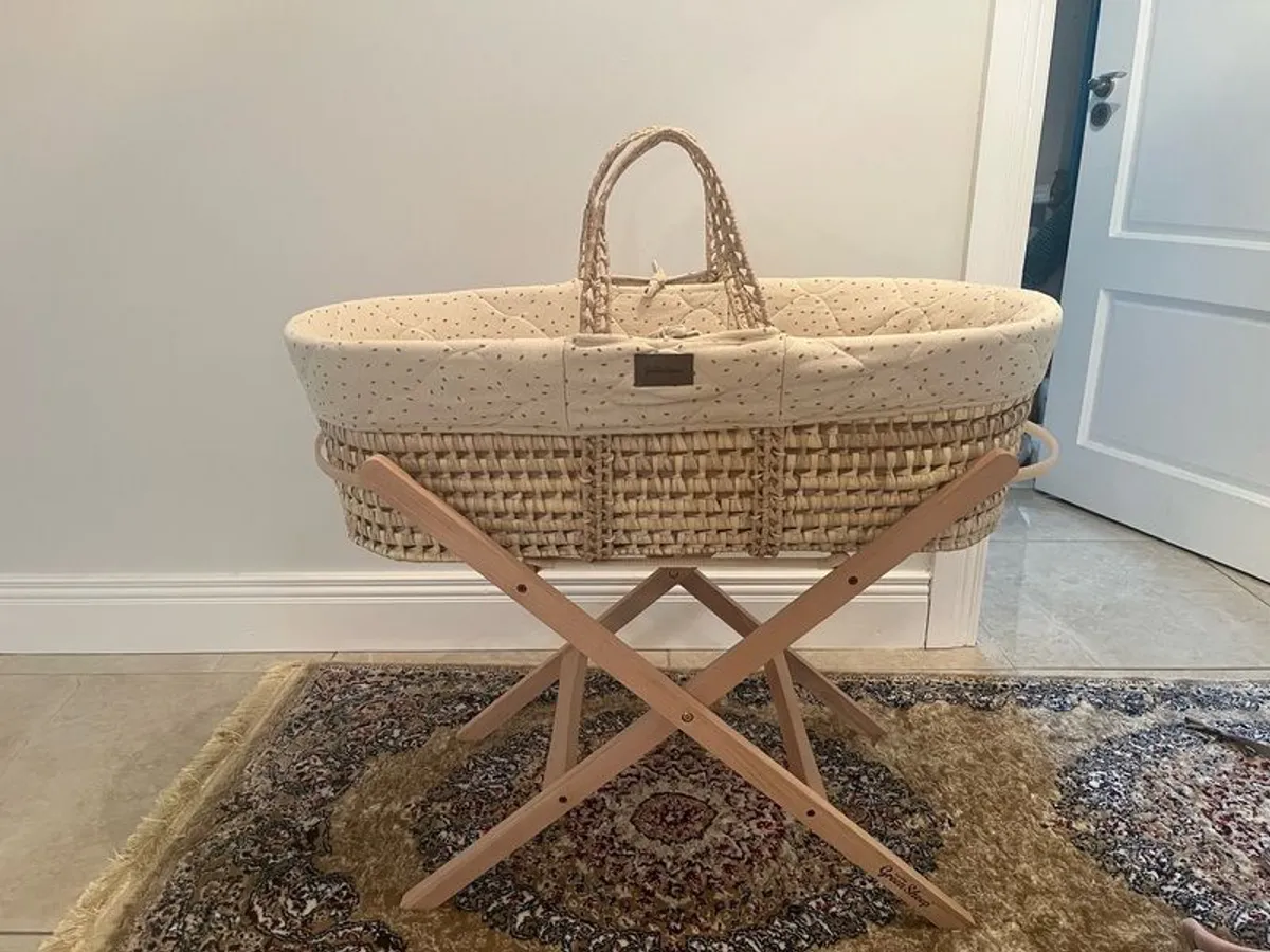 Little Green Sheep -Moses Basket and Static Stand Bundle - Printed Linen Rice - Image 1