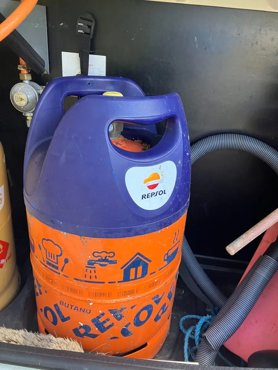 Repsol Gas cylinder butane bottle for swapping