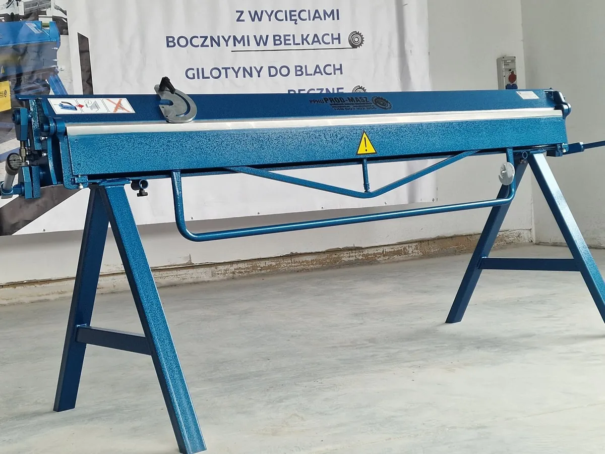 sheet metal folder ZGR-2000/0.8 with 2 handles - Image 1