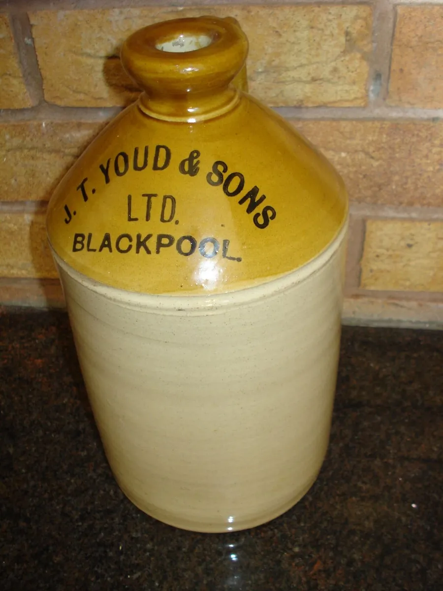 BLACKPOOL ORIGINAL FLAGON & METAL SIGN, - Image 2