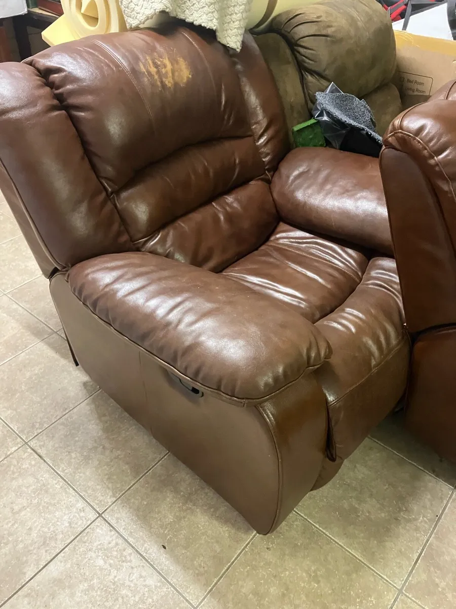 3-2-1 Sofa recliner set - Image 3