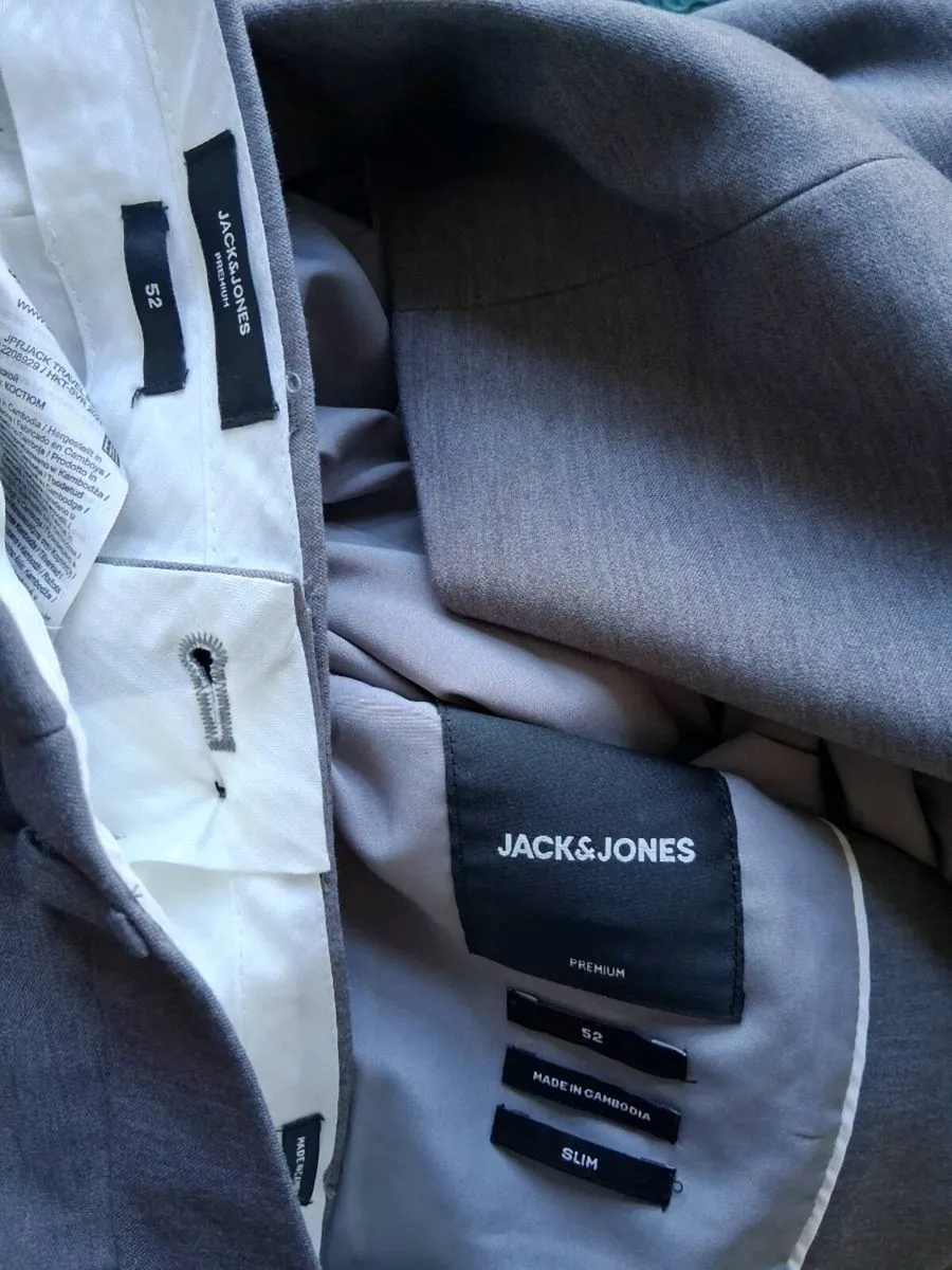 Men's Jack & Jones Suit - Image 4