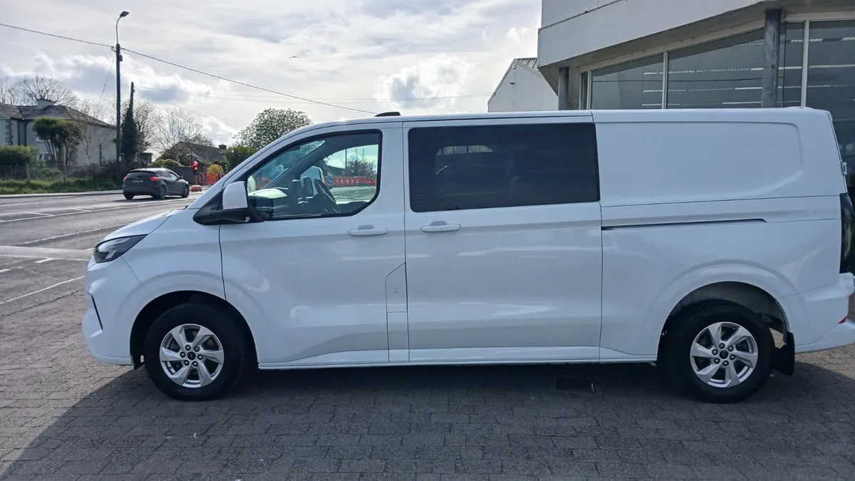 251 CUSTOM LWB TITANIUM CREWCAB NEW SHAPE - Image 2