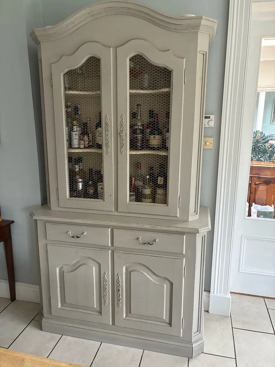 Kitchen dresser - Image 1