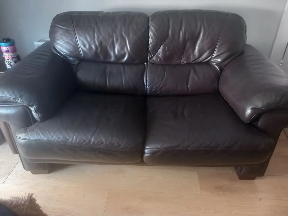 Leather Suite - Image 2