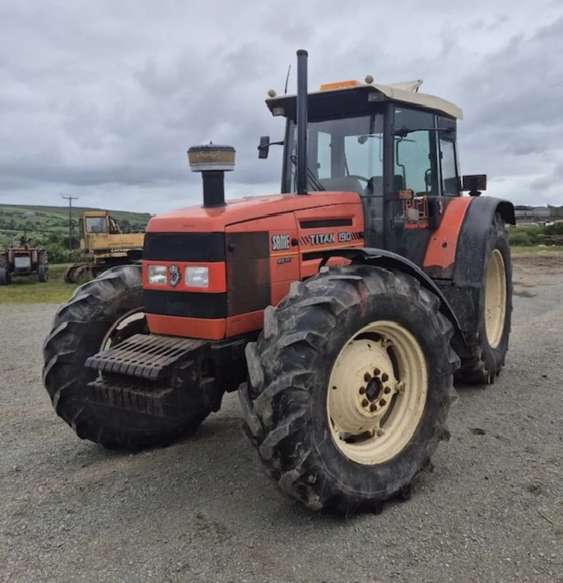 SAME 190 TRACTOR  & FUSION BALER - Image 2