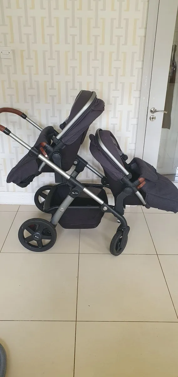 Silver cross wave double buggy - Image 4