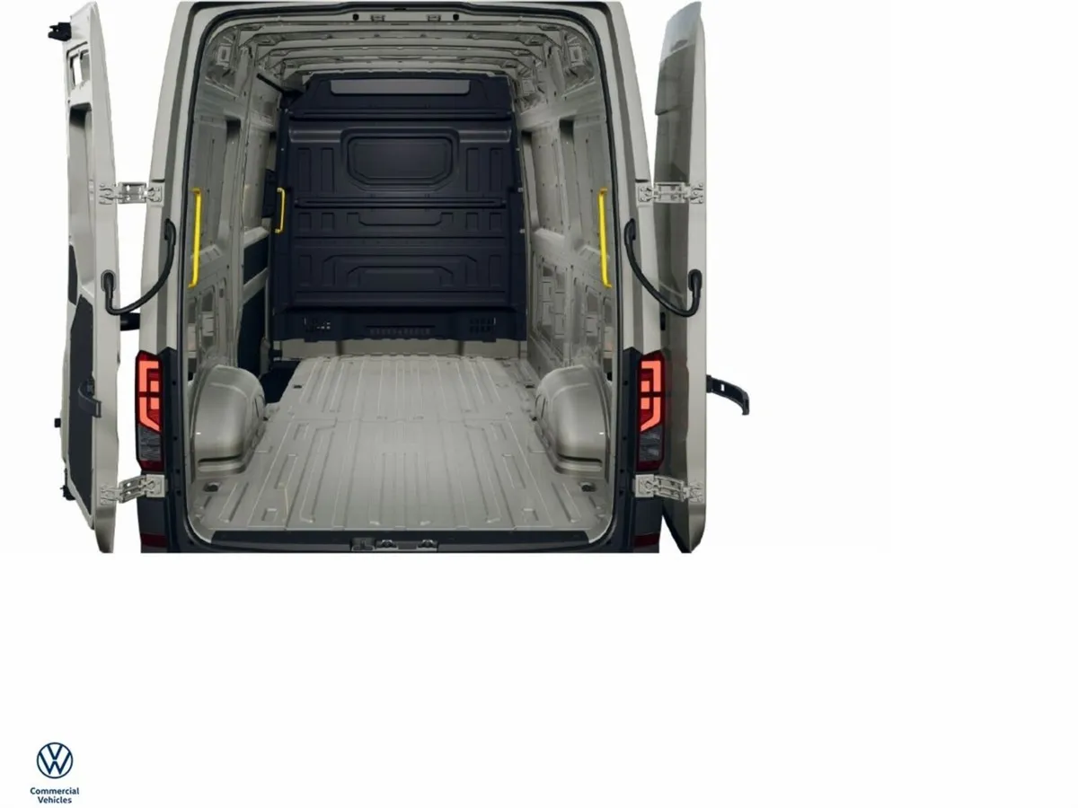 Volkswagen Crafter Highline 35 MWB 140BHP - Image 4