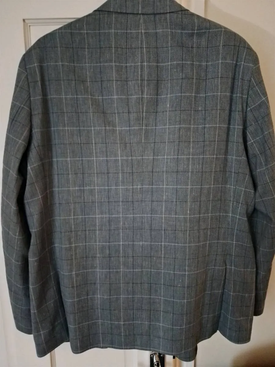 Man's sports jacket - Image 4