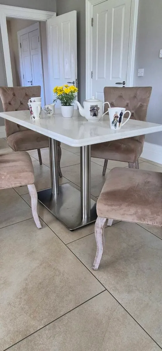 restuarant/barTables – Solid Top & Metal Base – - Image 4