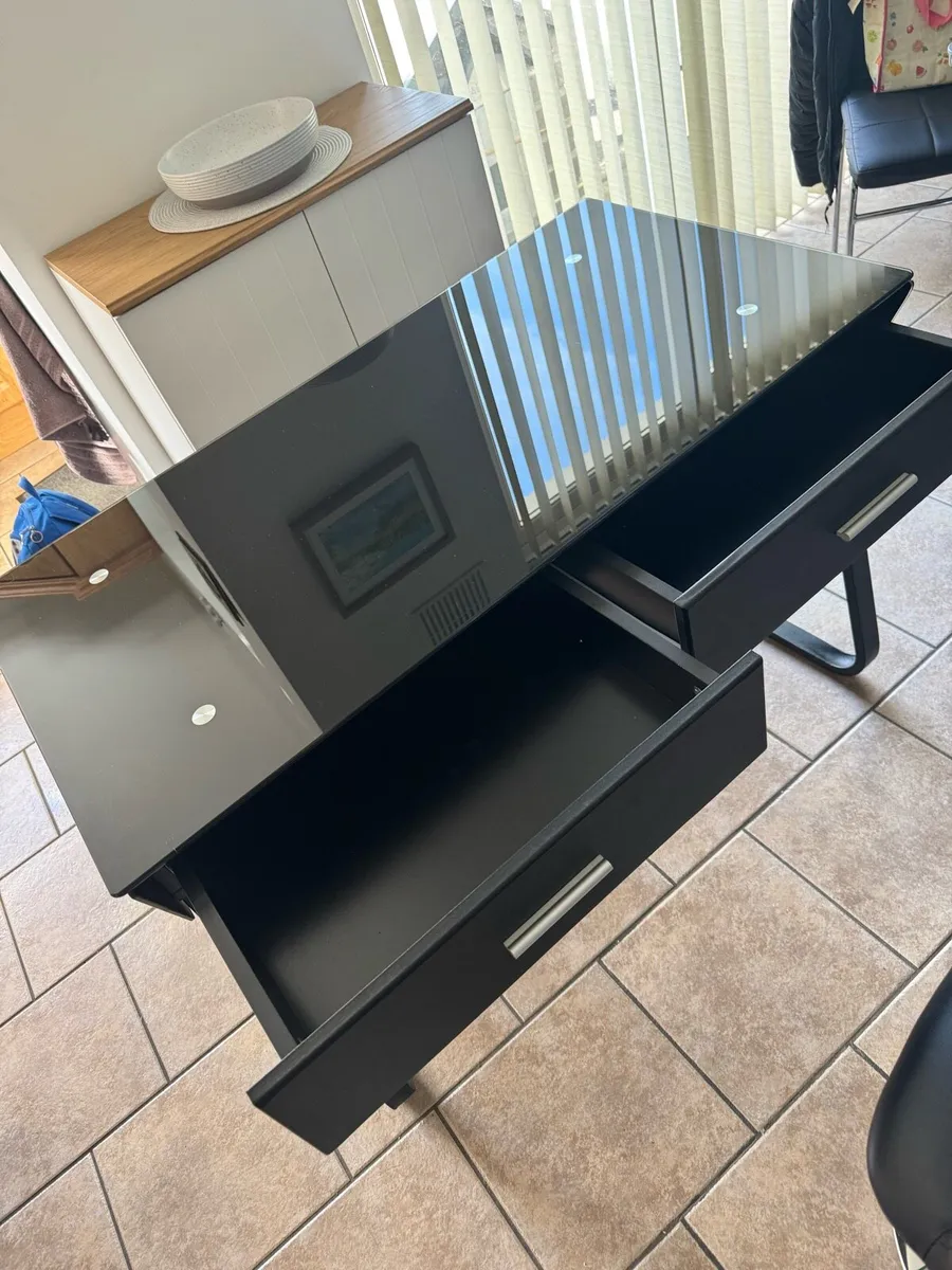 Desk / make up table - Image 3