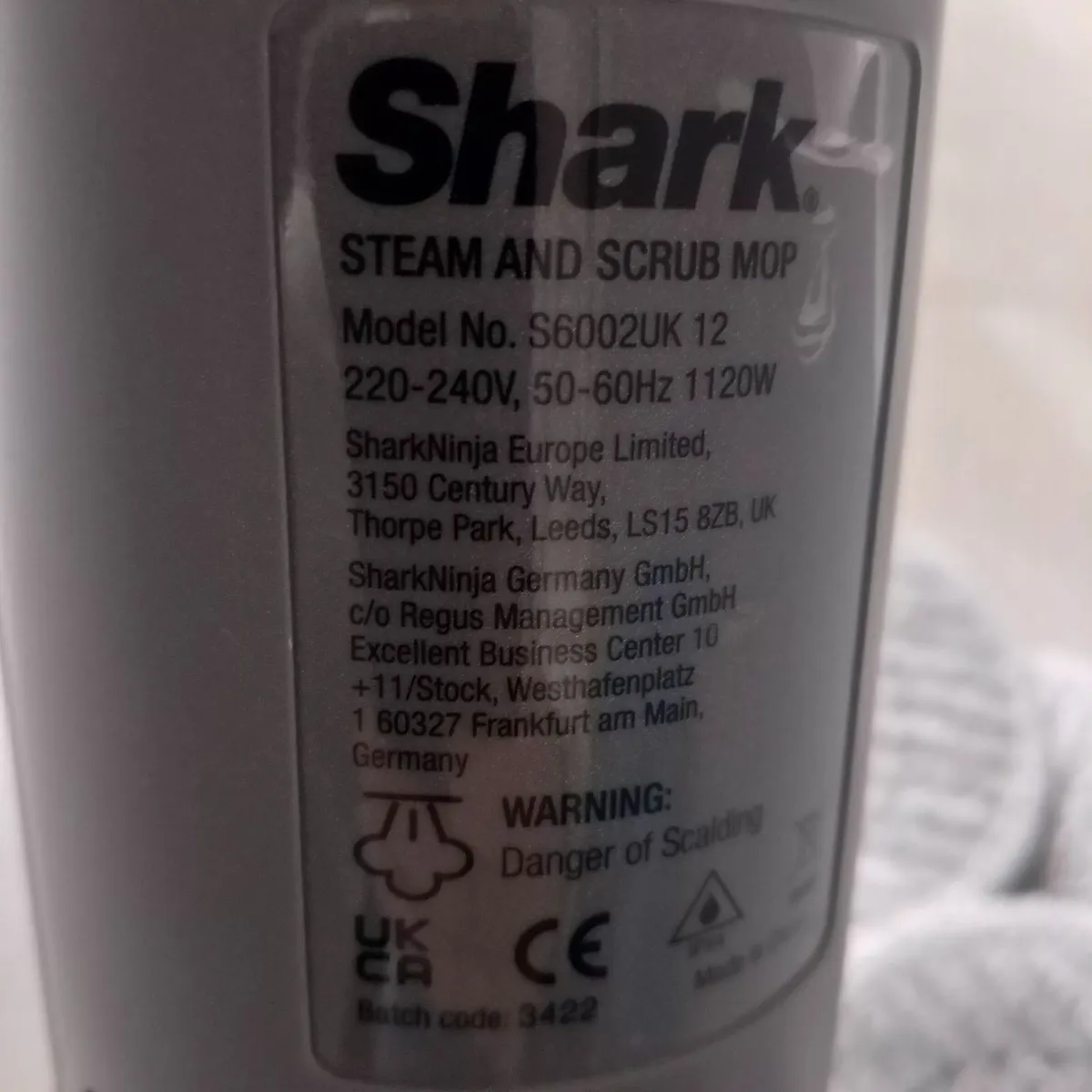 Shark scrub and steam - Image 3