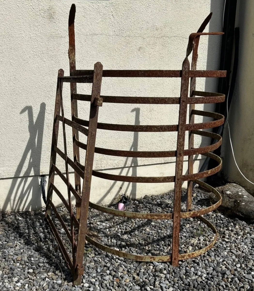 Cast Iron Kissing Gate