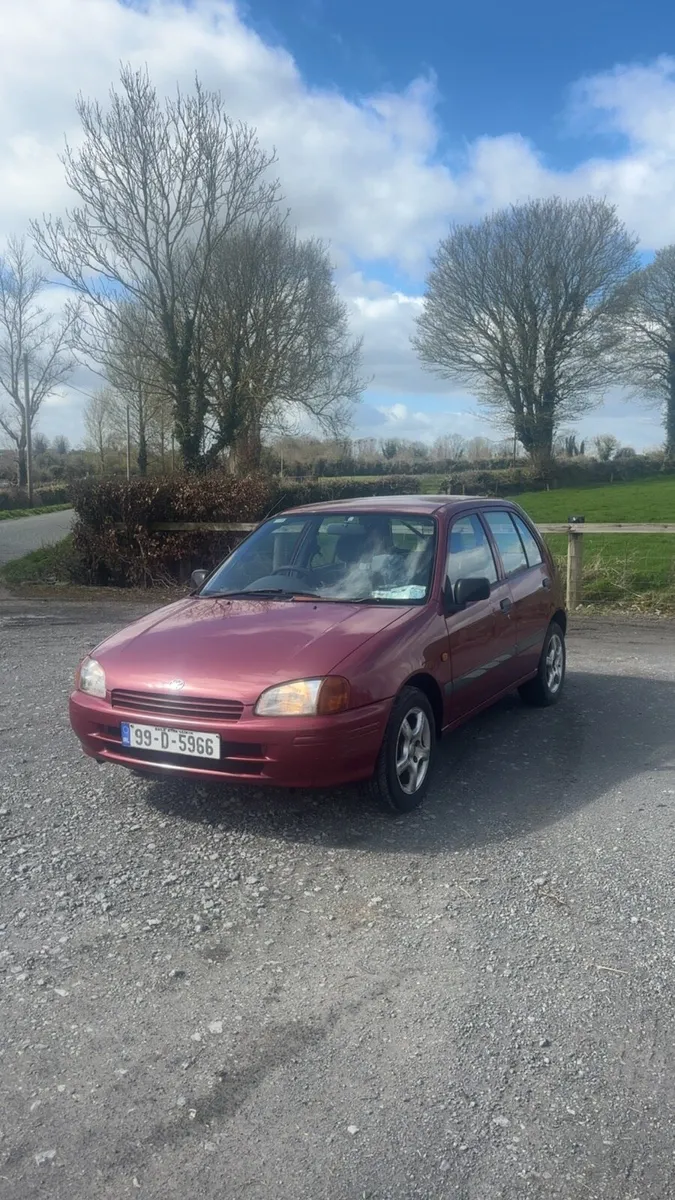 Toyota starlet - Image 2