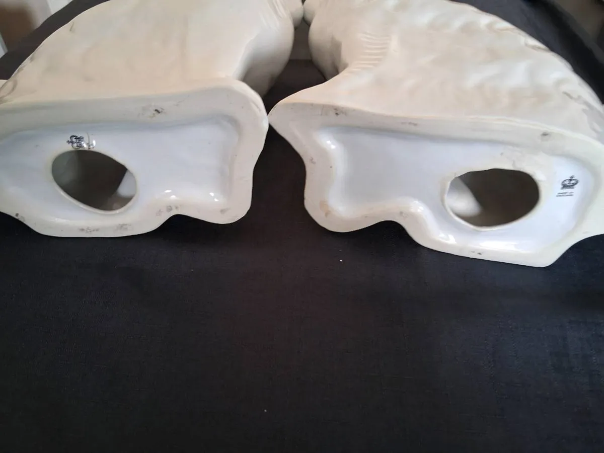 Pair of Arthur Wood Old Spaniel Dogs - Image 3