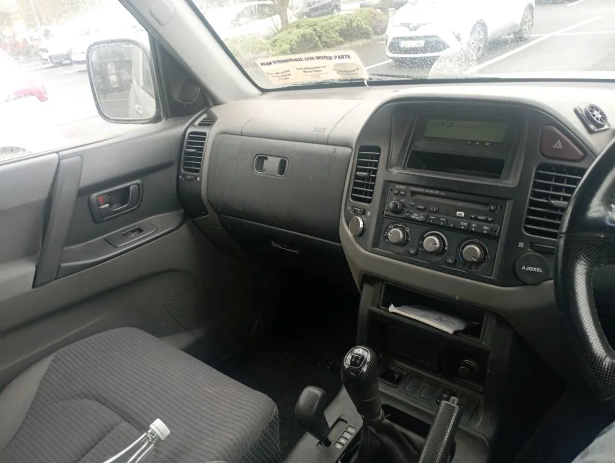 Mitsubishi Pajero - Image 2