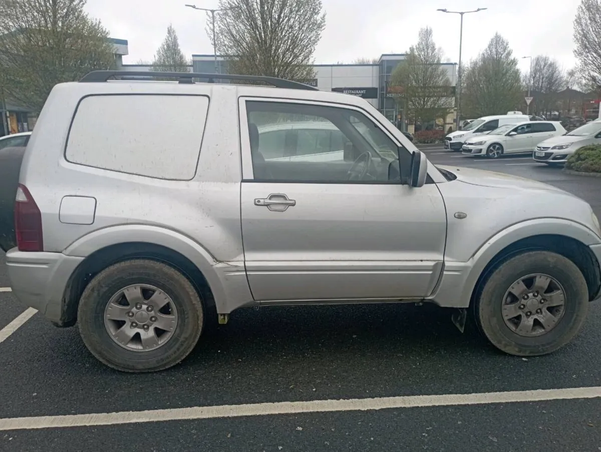 Mitsubishi Pajero - Image 3