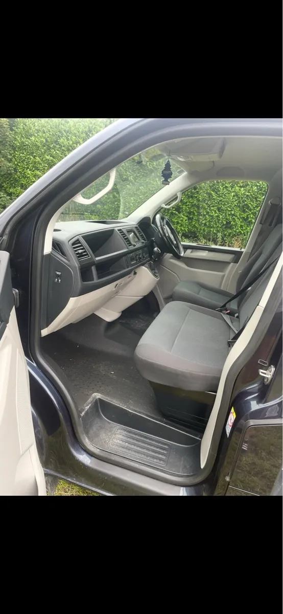 Volkswagen Transporter - Image 2
