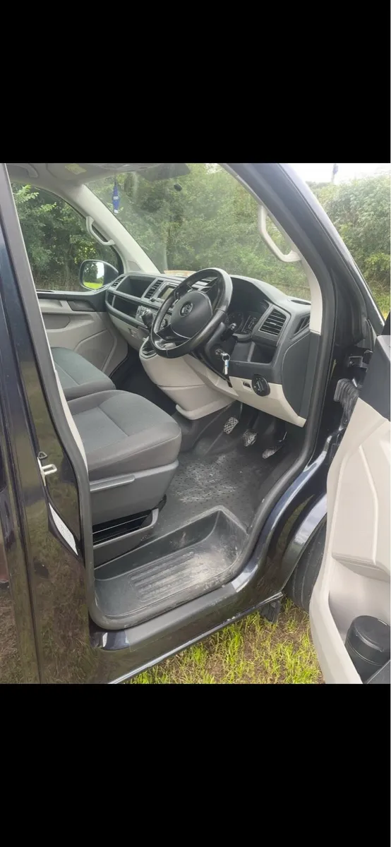 Volkswagen Transporter - Image 4