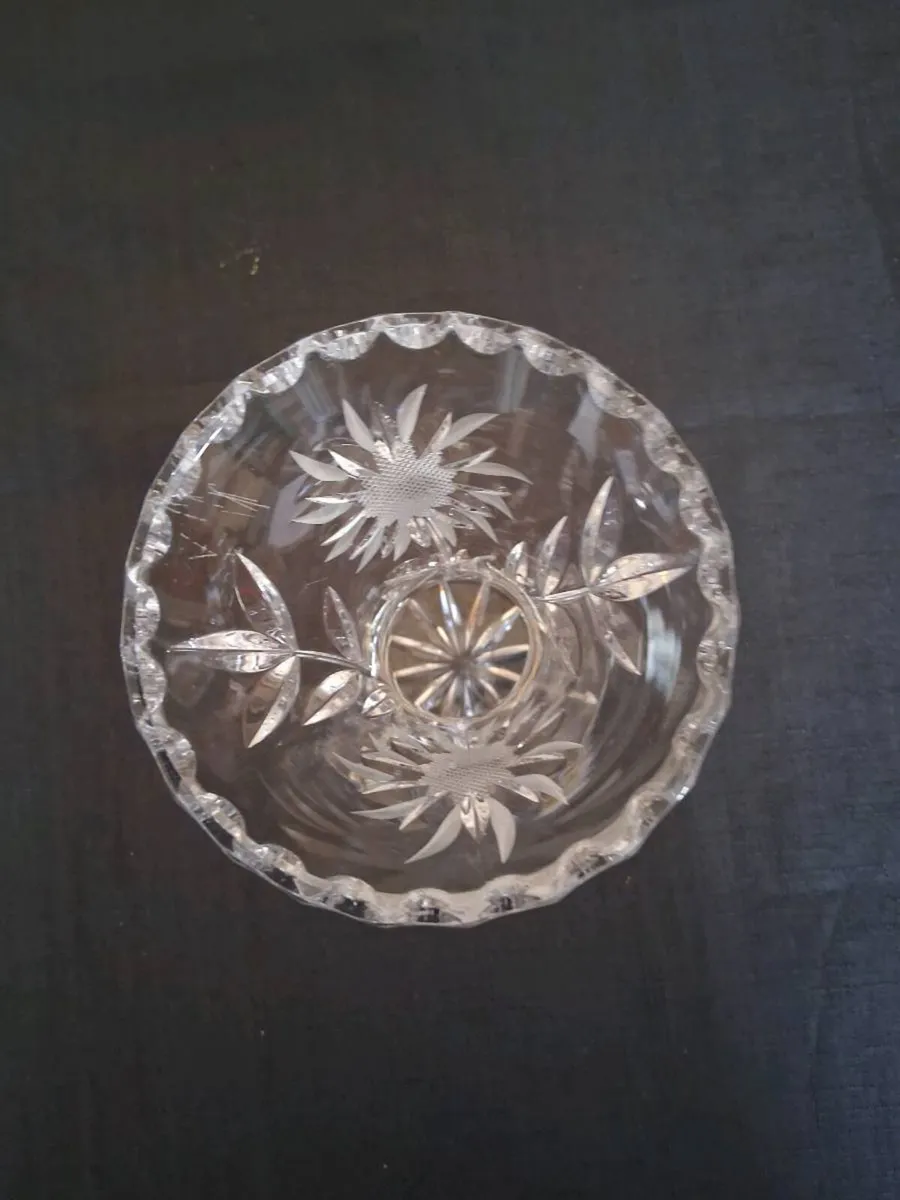 Crystal Cut Vase - Image 2