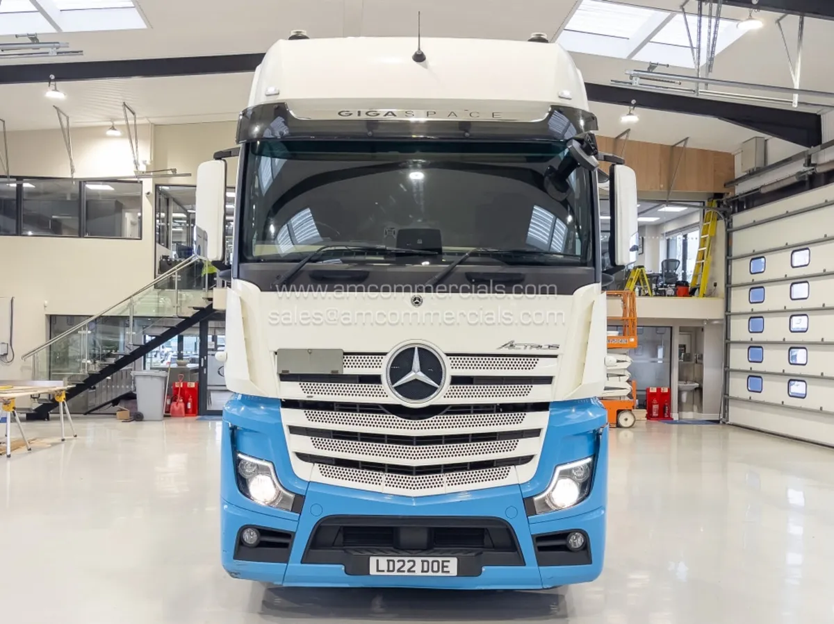 2022 MERCEDES-BENZ ACTROS 2458 GIGA SPACE - Image 2