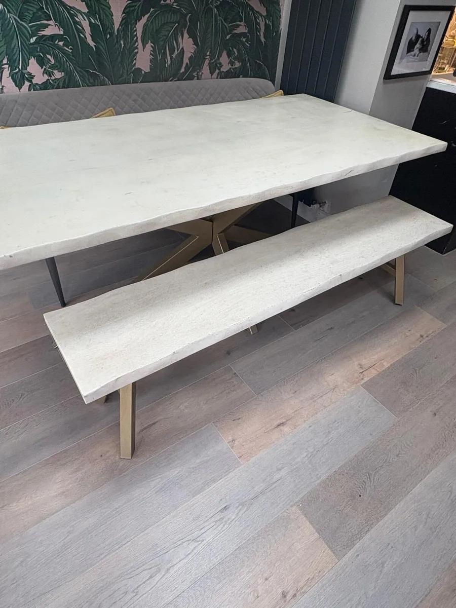 Luxury Dining Table & Benches x 2 - Image 3