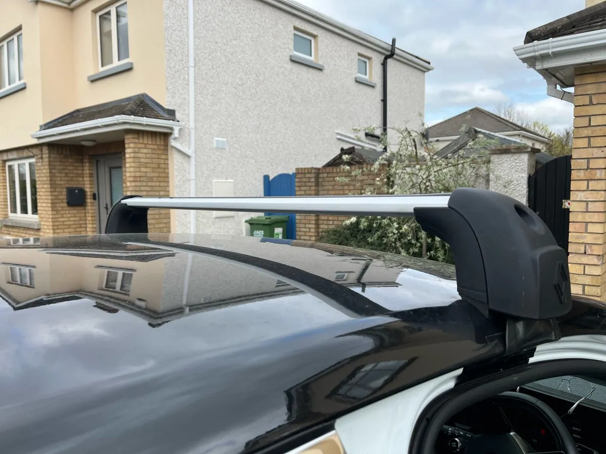 Roof Bars - Renault Megane E-Tech - Image 3