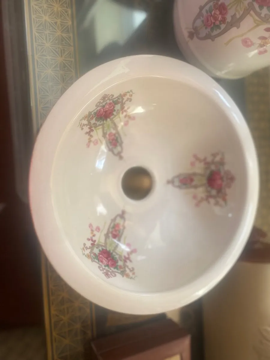 Antique jug and basin - Image 2