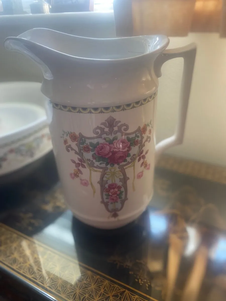 Antique jug and basin - Image 3