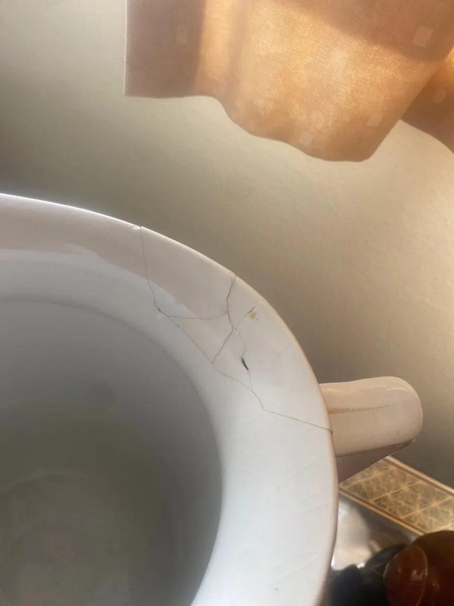 Antique jug and basin - Image 4