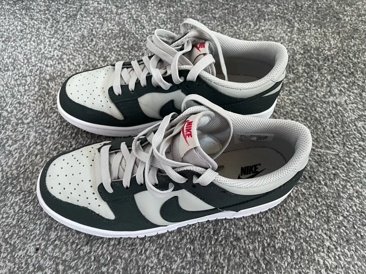 Nike dunk low trainers - Image 1
